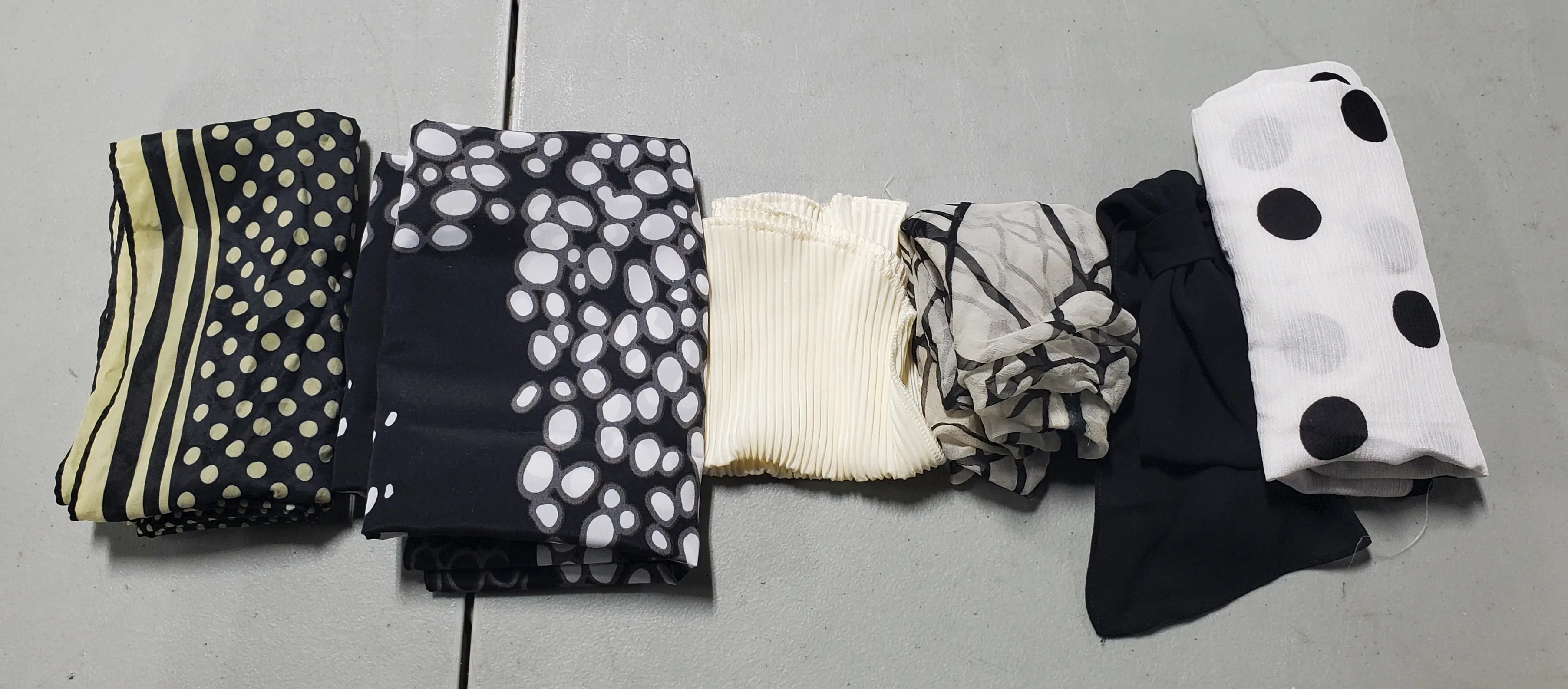 (A) Fashion Scarf Lot