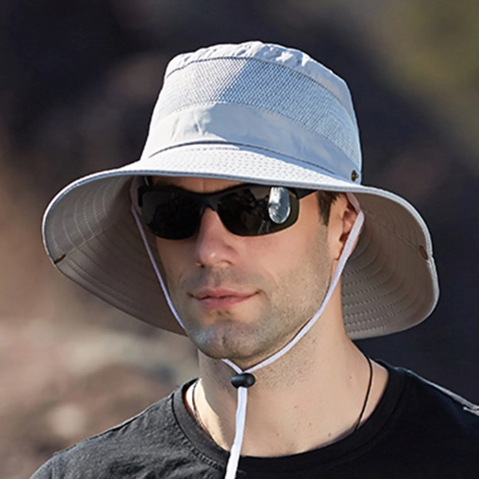 BREATHABLE MESH SUNSCREEN BUCKET HAT