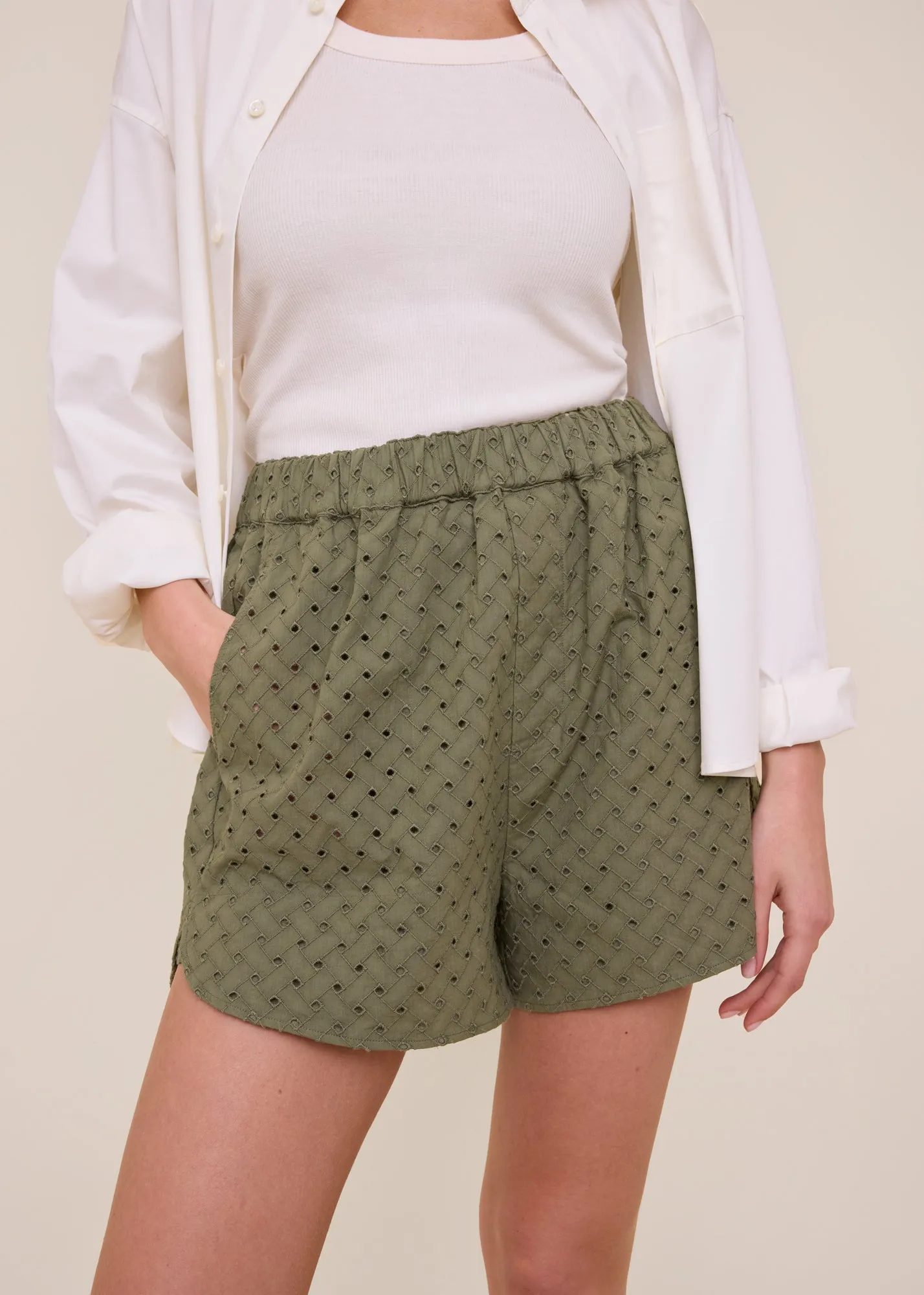 Broderie cotton shorts