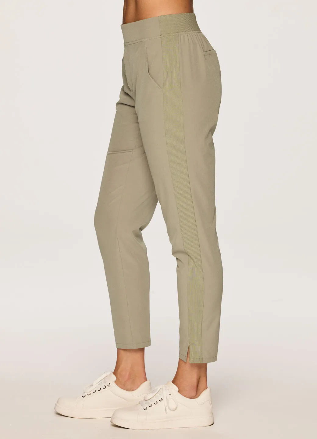 Everyday Ribbed Ankle Pant